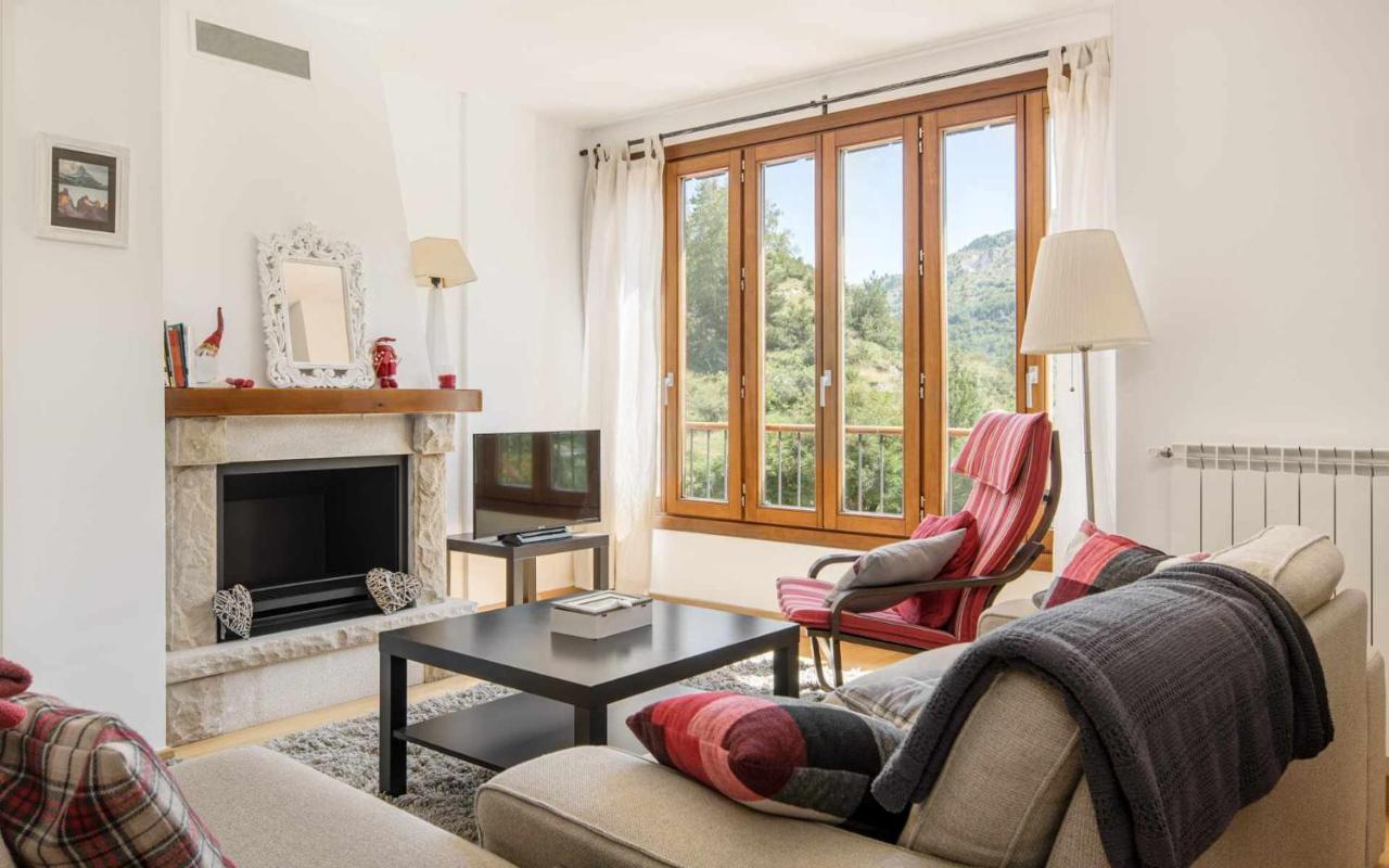 Apartmán El Balcon Familiar Del Pacino Sallent de Gállego Exteriér fotografie